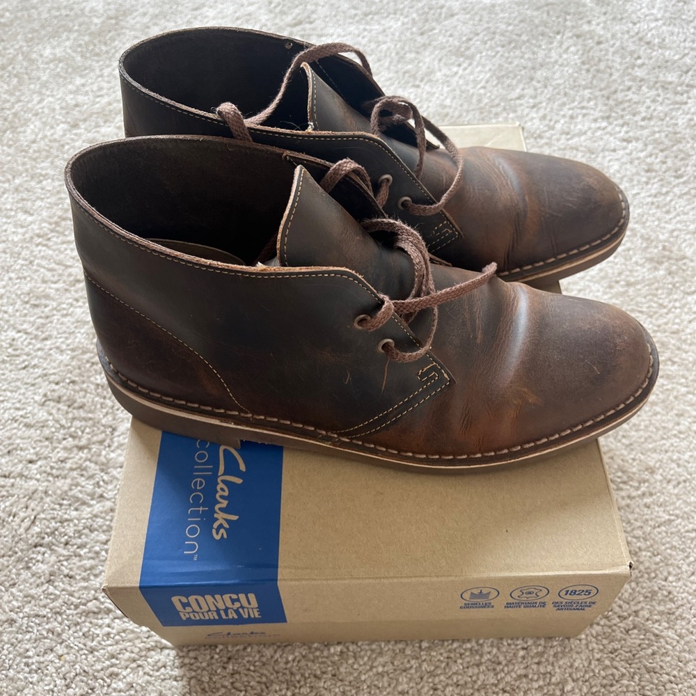 Clarks Men's Brown Chukka Boots Size 8.5 - Picture 2 of 5